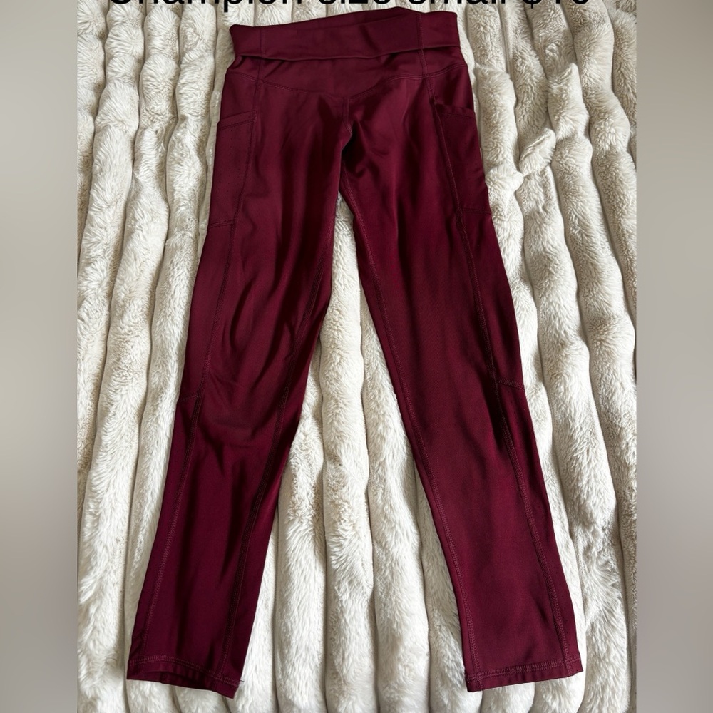 Champion Women's Burgundy cropped leggings size small
